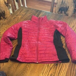 Columbia Pink and Black Quilted Puffer Jacket Lightweight Design